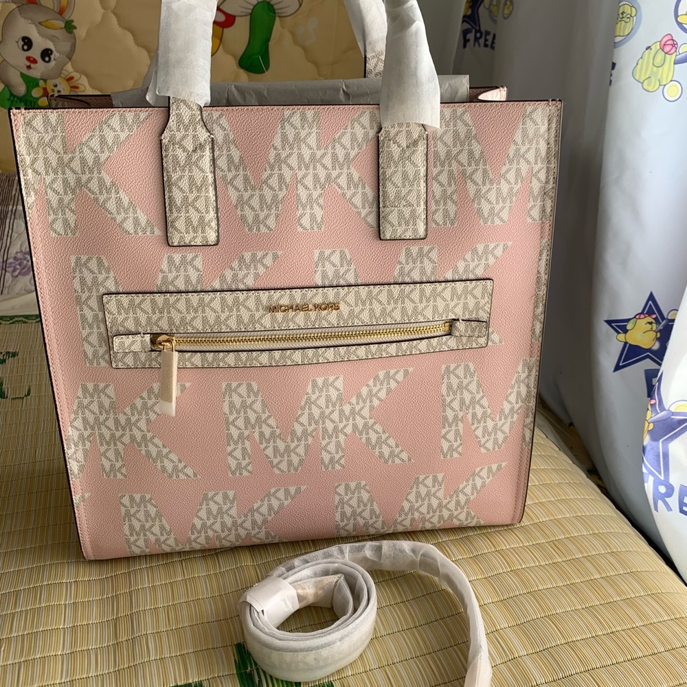 Michael Kors tote
